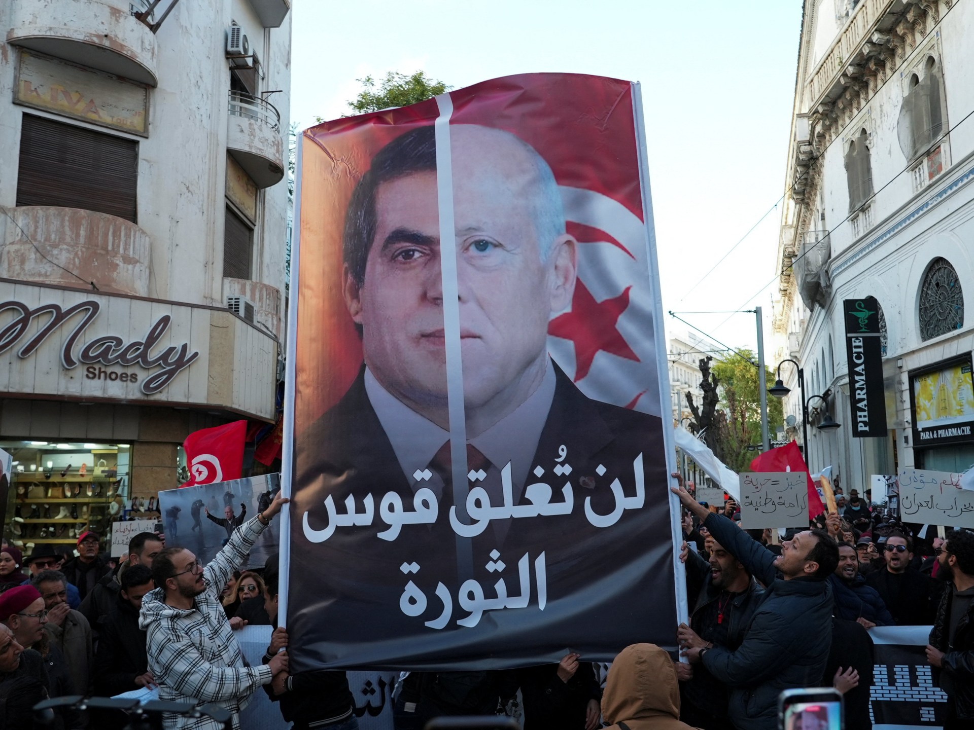 Two popular Tunisian journalists handed three-year jail terms | Freedom of the Press News Two popular Tunisian journalists handed three-year jail terms | Freedom of the Press News
