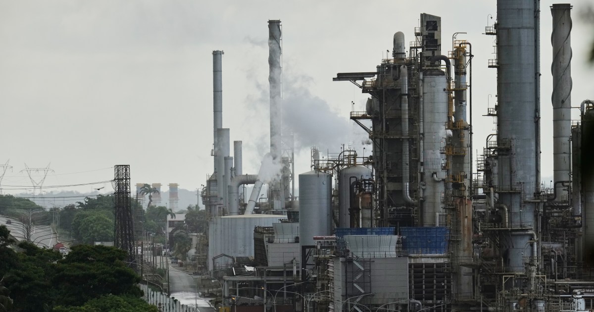 Trump’s bid to commandeer Venezuela’s oil sector faces hurdles, experts say | Business and Economy Trump’s bid to commandeer Venezuela’s oil sector faces hurdles, experts say | Business and Economy