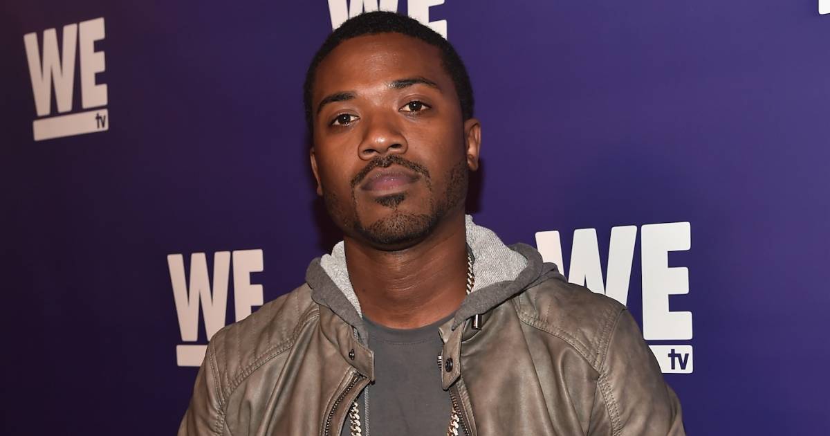 Ray J Hospitalized With Severe Pneumonia, Heart Pain: Report Ray J Hospitalized With Severe Pneumonia, Heart Pain: Report