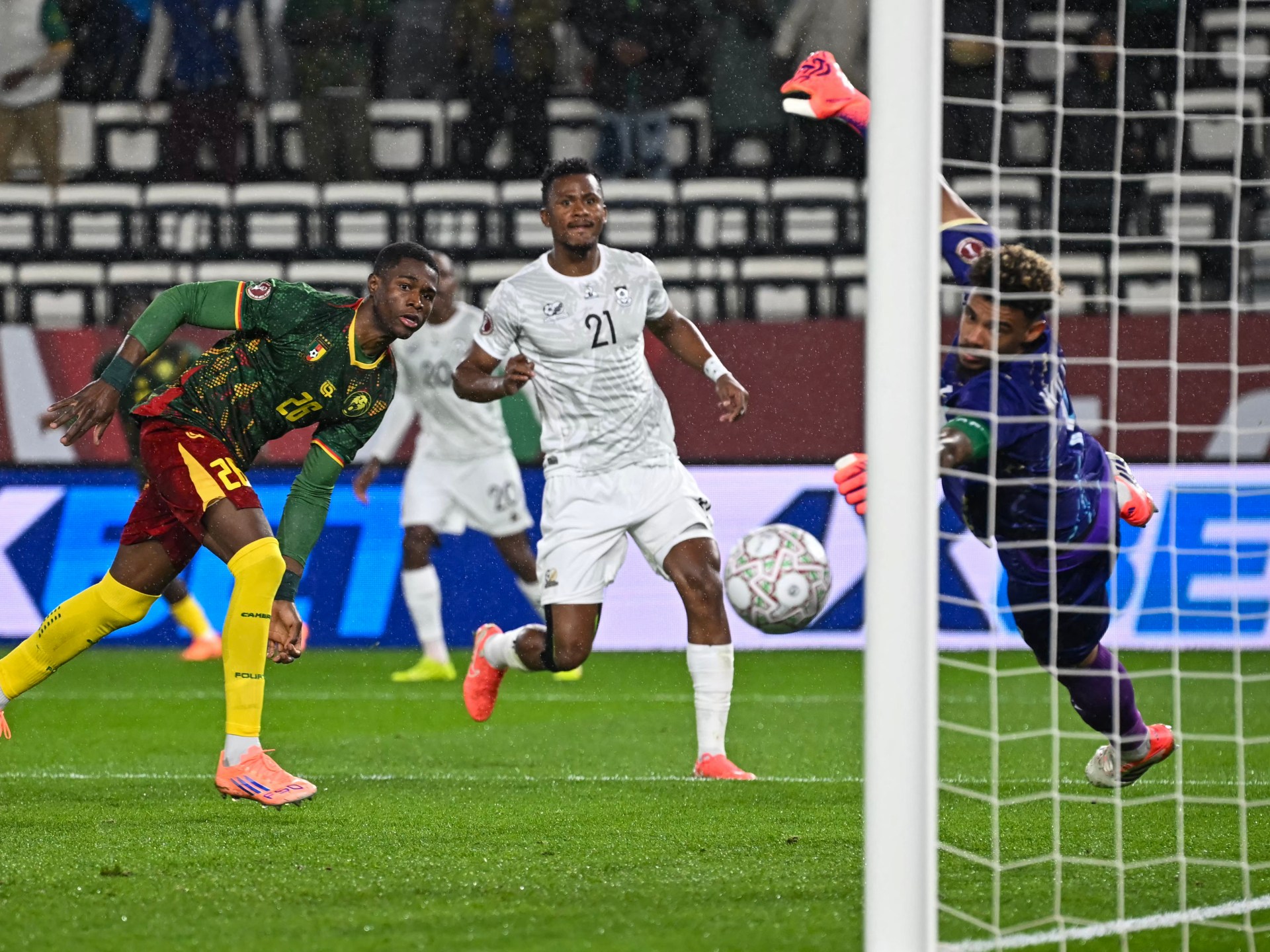 Cameroon edge South Africa 2-1 to book AFCON quarterfinal with Morocco | Football News