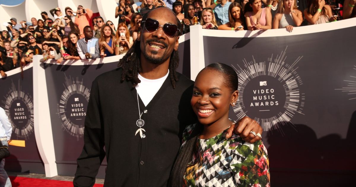 Snoop Dogg Breaks Silence After Daughter Cori Announces Her Child’s Death Snoop Dogg Breaks Silence After Daughter Cori Announces Her Child’s Death