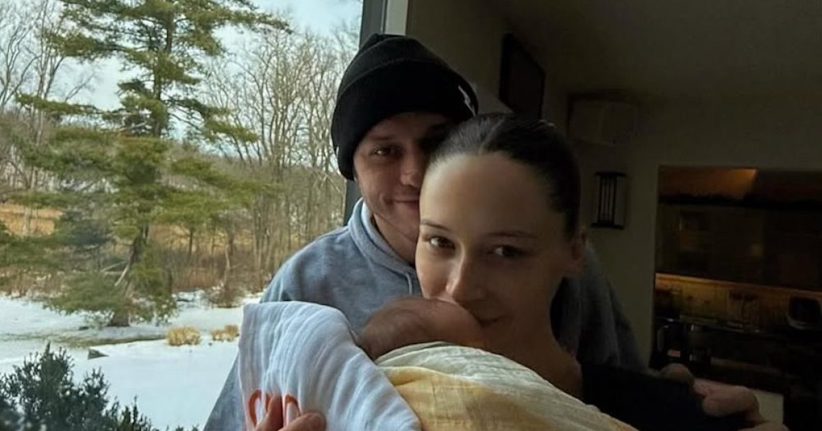 Pete Davidson’s Girlfriend Elsie Hewitt On Why She ‘Hated’ Being Pregnant Pete Davidson’s Girlfriend Elsie Hewitt On Why She ‘Hated’ Being Pregnant