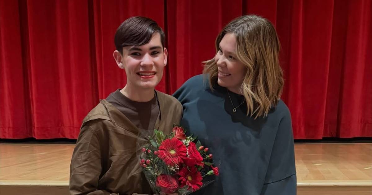 Teen Mom’s Kailyn Lowry Gifts Son Elliot New Car for His 16th Birthday Teen Mom’s Kailyn Lowry Gifts Son Elliot New Car for His 16th Birthday